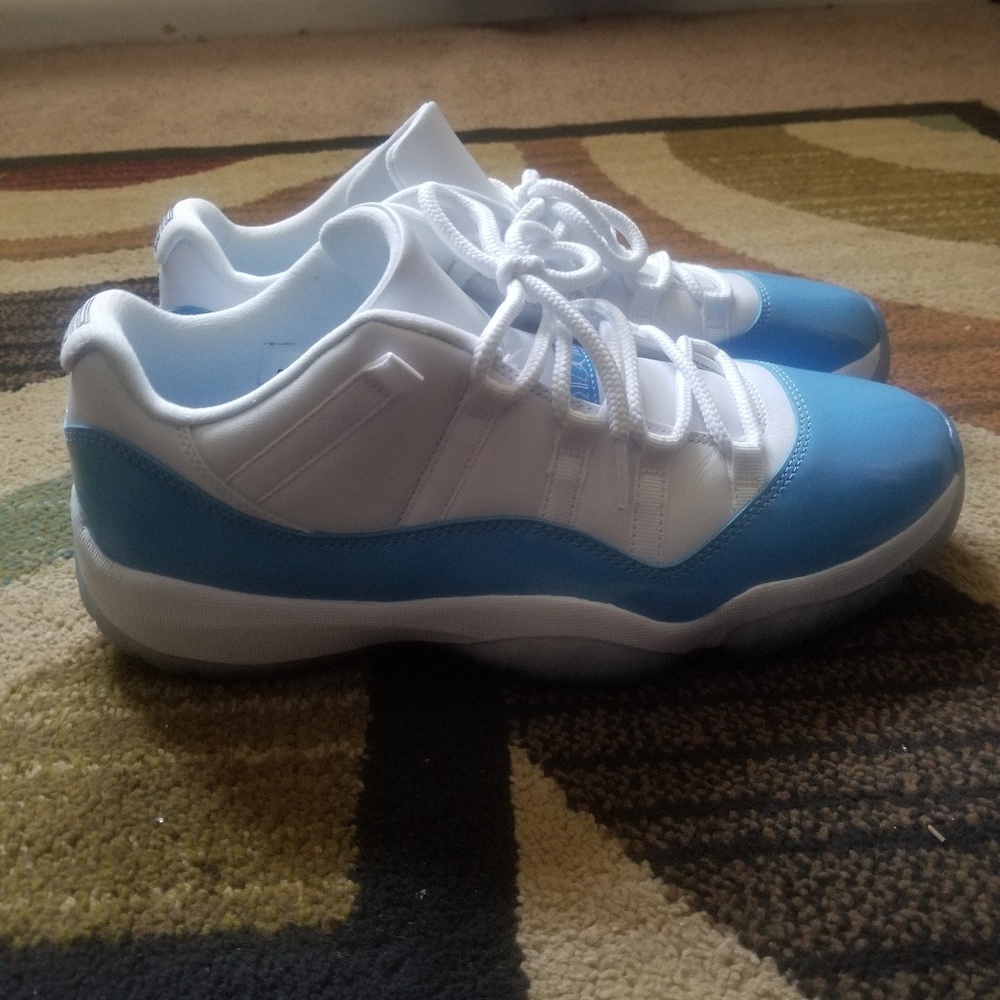 Men's sneakers